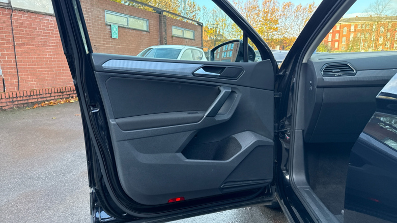 Volkswagen Tiguan 1.5 TSI 150 Life 5dr Petrol Estate